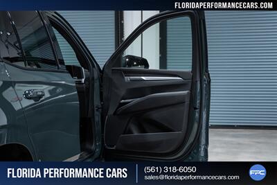 2025 Cadillac Escalade-V   - Photo 36 - Riviera Beach, FL 33407