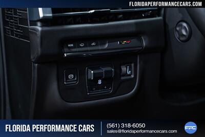 2025 Cadillac Escalade-V   - Photo 76 - Riviera Beach, FL 33407