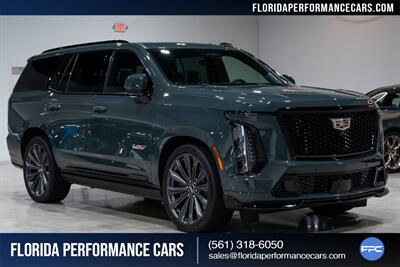 2025 Cadillac Escalade-V   - Photo 14 - Riviera Beach, FL 33407