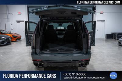 2025 Cadillac Escalade-V   - Photo 51 - Riviera Beach, FL 33407