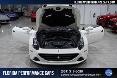 2016 Ferrari California T   - Photo 40 - Riviera Beach, FL 33407