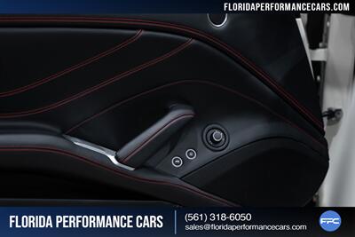 2016 Ferrari California T   - Photo 29 - Riviera Beach, FL 33407