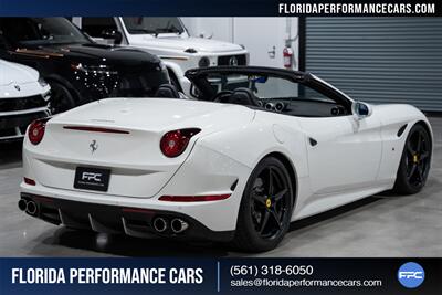 2016 Ferrari California T   - Photo 7 - Riviera Beach, FL 33407