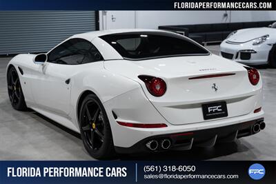 2016 Ferrari California T   - Photo 12 - Riviera Beach, FL 33407