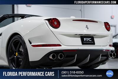 2016 Ferrari California T   - Photo 19 - Riviera Beach, FL 33407