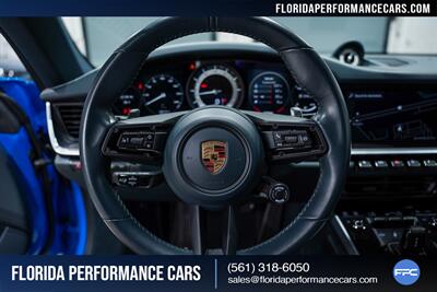 2022 Porsche 911 Carrera 4   - Photo 25 - Riviera Beach, FL 33407