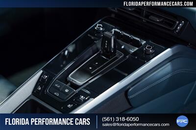 2022 Porsche 911 Carrera 4   - Photo 59 - Riviera Beach, FL 33407