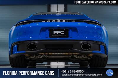 2022 Porsche 911 Carrera 4   - Photo 67 - Riviera Beach, FL 33407