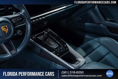 2022 Porsche 911 Carrera 4   - Photo 52 - Riviera Beach, FL 33407