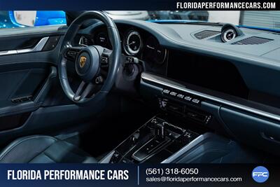 2022 Porsche 911 Carrera 4   - Photo 33 - Riviera Beach, FL 33407
