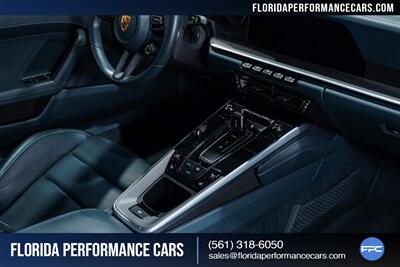 2022 Porsche 911 Carrera 4   - Photo 58 - Riviera Beach, FL 33407