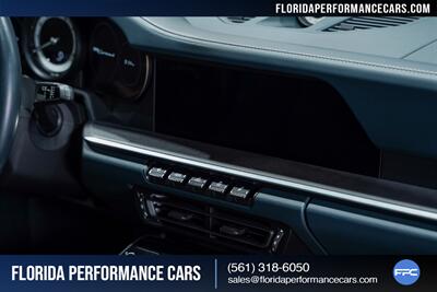 2022 Porsche 911 Carrera 4   - Photo 60 - Riviera Beach, FL 33407