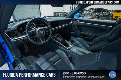 2022 Porsche 911 Carrera 4   - Photo 18 - Riviera Beach, FL 33407