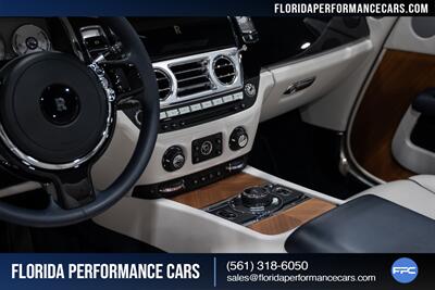 2016 Rolls-Royce Dawn   - Photo 21 - Riviera Beach, FL 33407