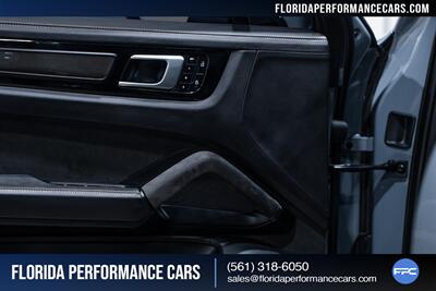 2022 Porsche Cayenne Turbo GT - Photo 26 - Riviera Beach, FL 33407