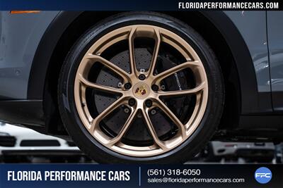 2022 Porsche Cayenne Turbo GT - Photo 11 - Riviera Beach, FL 33407
