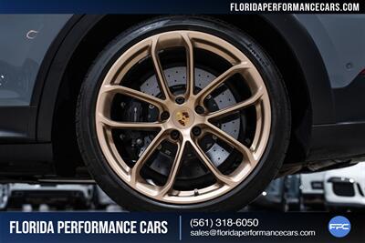 2022 Porsche Cayenne Turbo GT - Photo 12 - Riviera Beach, FL 33407