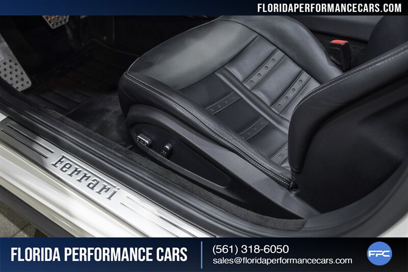 2015 Ferrari California T   - Photo 20 - Riviera Beach, FL 33407