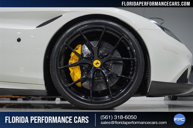 2015 Ferrari California T   - Photo 11 - Riviera Beach, FL 33407