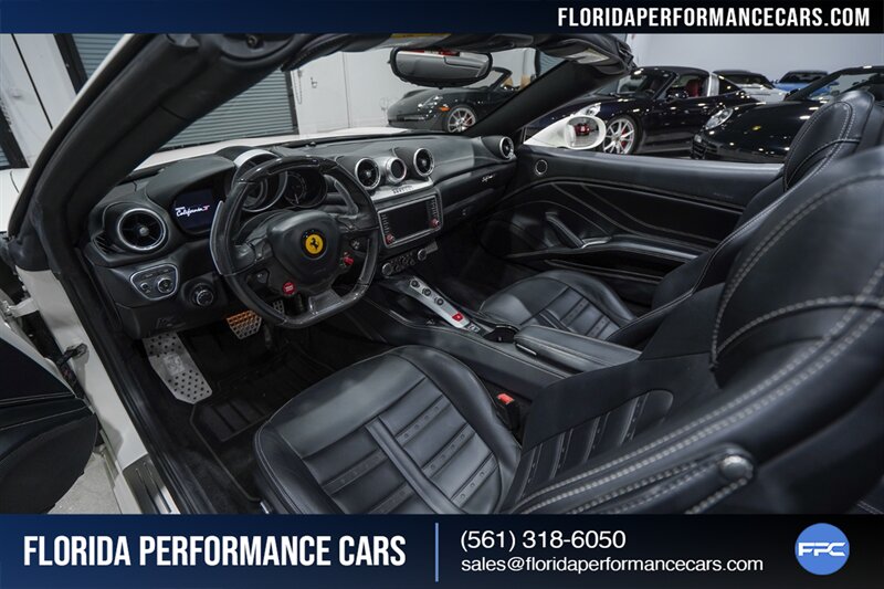 2015 Ferrari California T   - Photo 16 - Riviera Beach, FL 33407