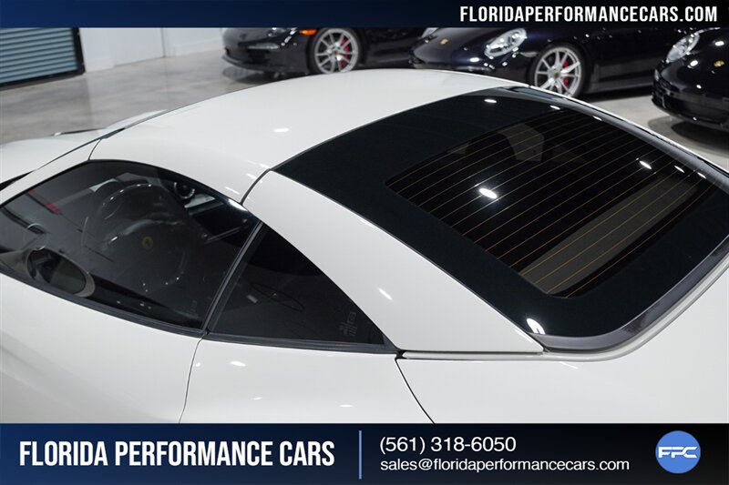 2015 Ferrari California T   - Photo 31 - Riviera Beach, FL 33407