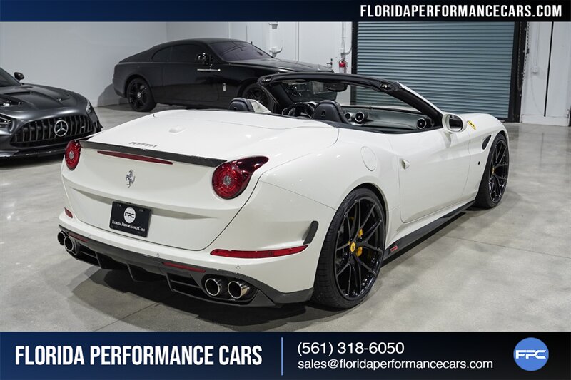 2015 Ferrari California T   - Photo 6 - Riviera Beach, FL 33407