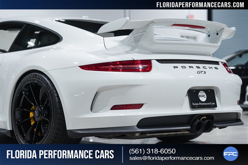 2015 Porsche 911 GT3   - Photo 63 - Riviera Beach, FL 33407