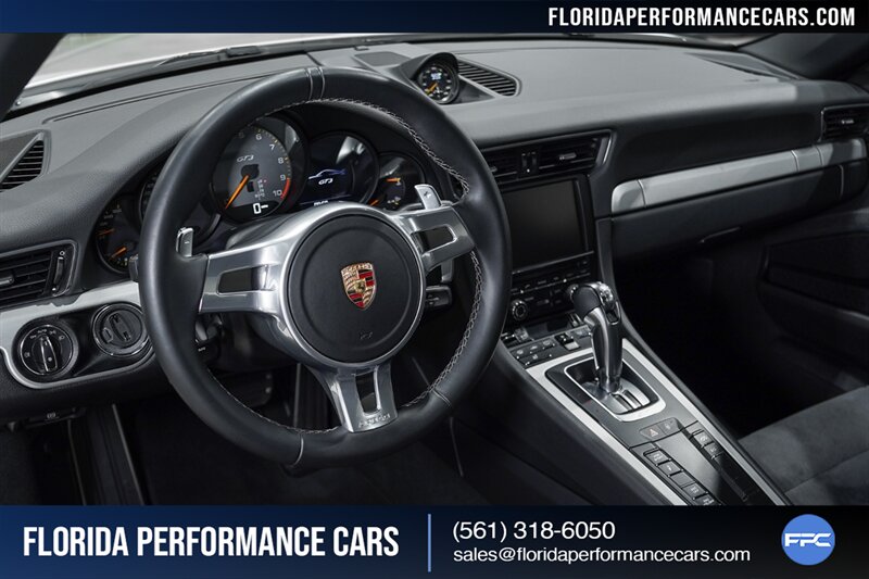 2015 Porsche 911 GT3   - Photo 46 - Riviera Beach, FL 33407