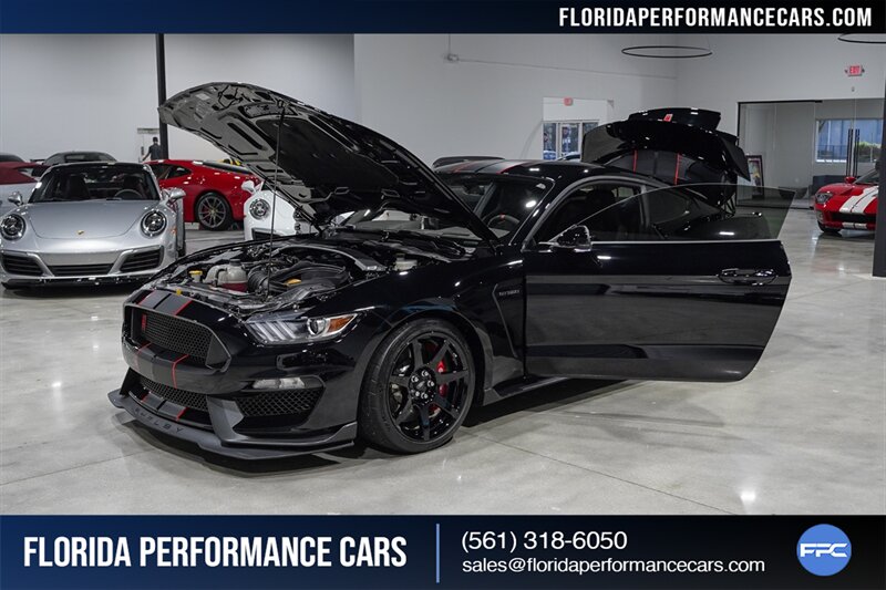 2018 Ford Mustang Shelby GT350R   - Photo 34 - Riviera Beach, FL 33407