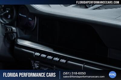 2022 Porsche 911 Carrera 4 GTS - Photo 58 - Riviera Beach, FL 33407