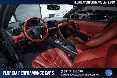 2021 Nissan GT-R Premium   - Photo 18 - Riviera Beach, FL 33407