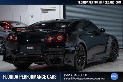 2021 Nissan GT-R Premium   - Photo 15 - Riviera Beach, FL 33407