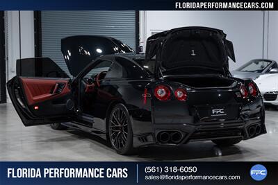 2021 Nissan GT-R Premium   - Photo 33 - Riviera Beach, FL 33407