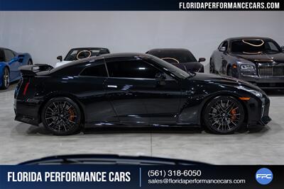 2021 Nissan GT-R Premium   - Photo 7 - Riviera Beach, FL 33407