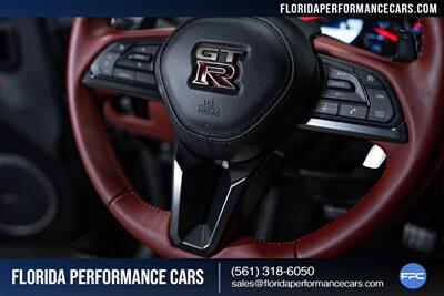 2021 Nissan GT-R Premium   - Photo 44 - Riviera Beach, FL 33407