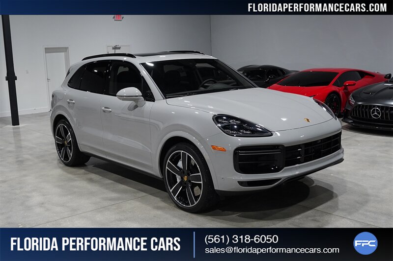 2022 Porsche Cayenne Turbo   - Photo 8 - Riviera Beach, FL 33407