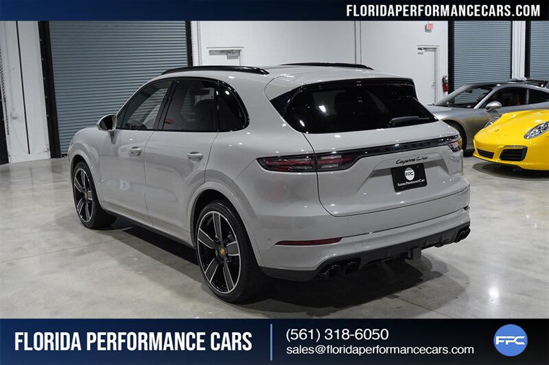 2022 Porsche Cayenne Turbo   - Photo 4 - Riviera Beach, FL 33407