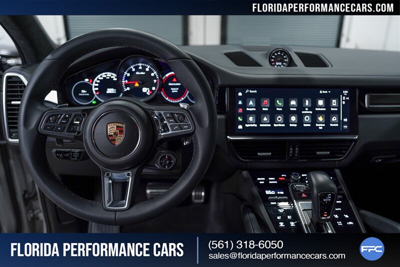 2022 Porsche Cayenne Turbo   - Photo 52 - Riviera Beach, FL 33407