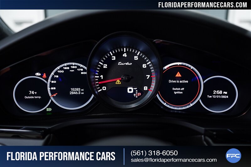 2022 Porsche Cayenne Turbo   - Photo 19 - Riviera Beach, FL 33407