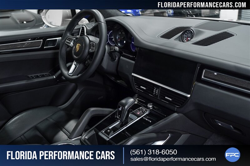 2022 Porsche Cayenne Turbo   - Photo 57 - Riviera Beach, FL 33407