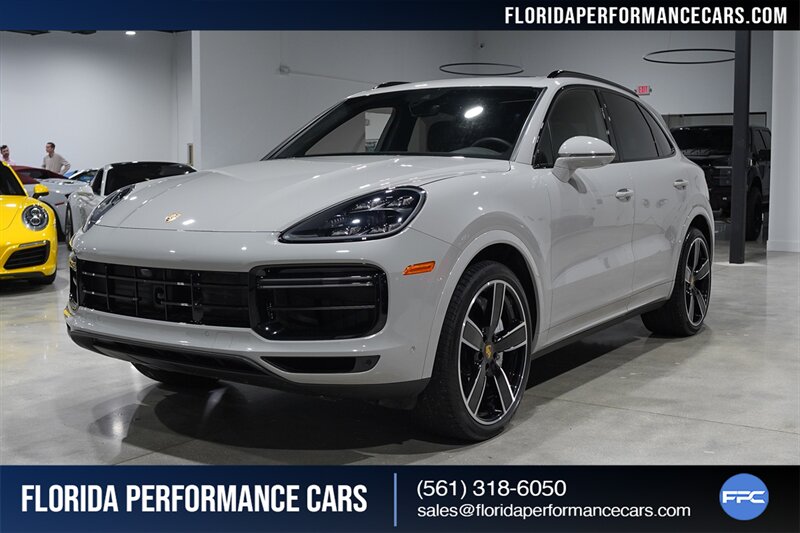 2022 Porsche Cayenne Turbo   - Photo 10 - Riviera Beach, FL 33407