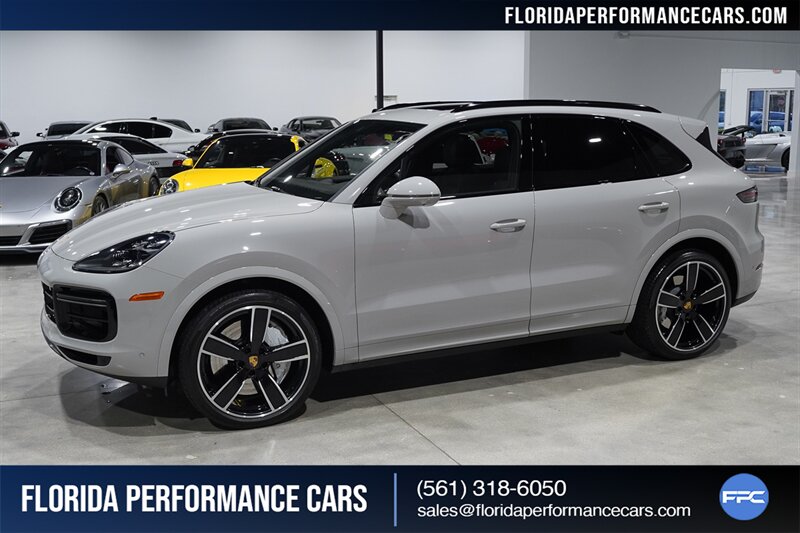 2022 Porsche Cayenne Turbo   - Photo 2 - Riviera Beach, FL 33407