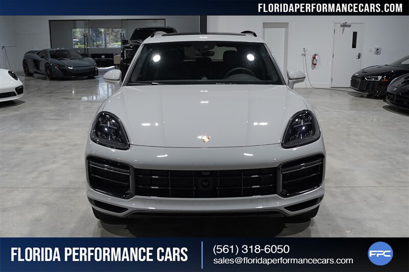 2022 Porsche Cayenne Turbo   - Photo 9 - Riviera Beach, FL 33407