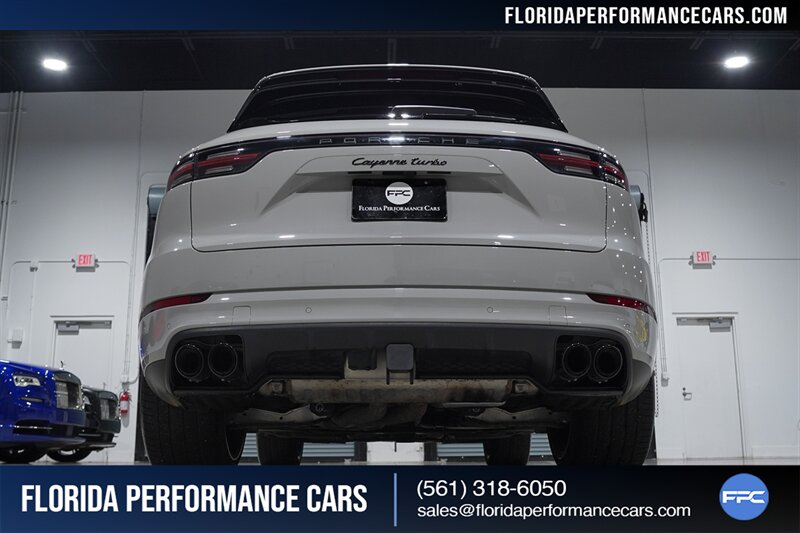 2022 Porsche Cayenne Turbo   - Photo 67 - Riviera Beach, FL 33407