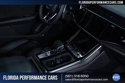 2022 Audi RS Q8 4.0T quattro - Photo 61 - Riviera Beach, FL 33407