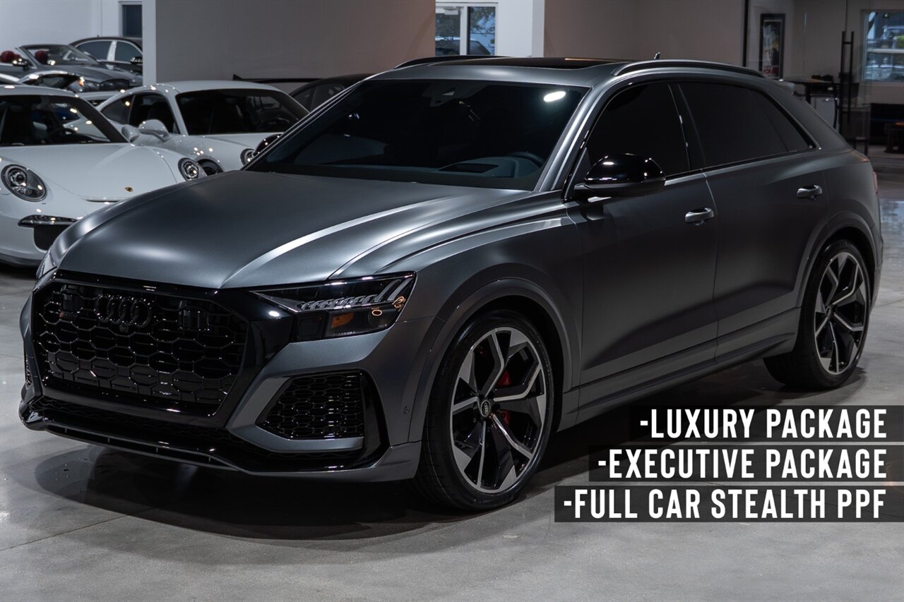 2022 Audi RS Q8 4.0T quattro   - Photo 1 - Riviera Beach, FL 33407