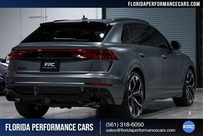 2022 Audi RS Q8 4.0T quattro - Photo 13 - Riviera Beach, FL 33407