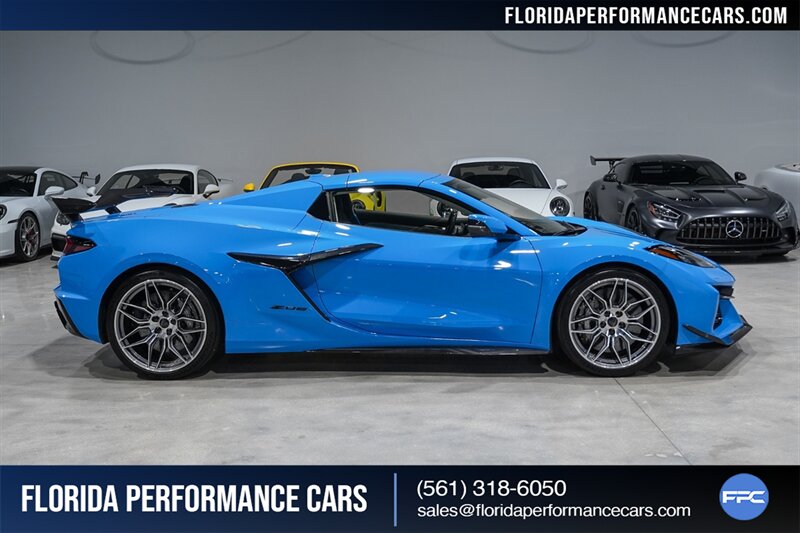 2023 Chevrolet Corvette Z06   - Photo 62 - Riviera Beach, FL 33407