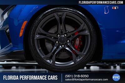 2018 Chevrolet Camaro SS   - Photo 12 - Riviera Beach, FL 33407