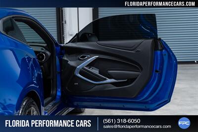 2018 Chevrolet Camaro SS   - Photo 32 - Riviera Beach, FL 33407